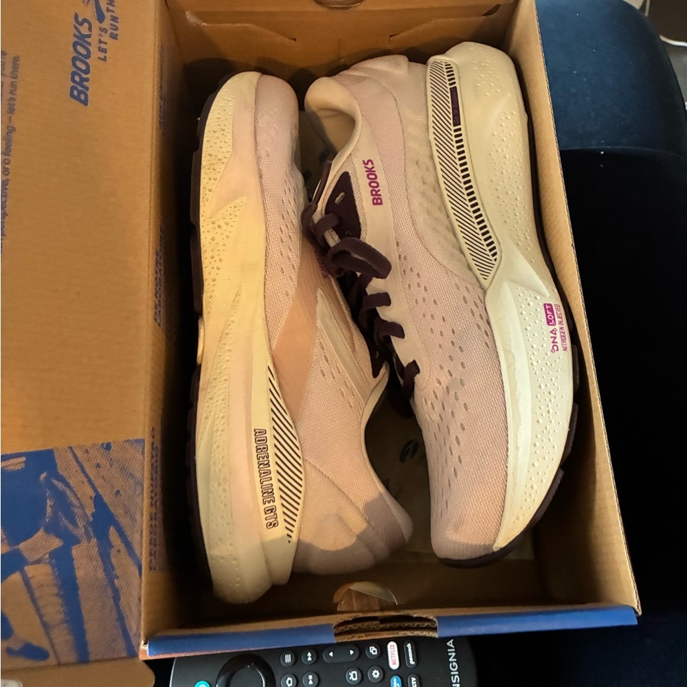 Brooks Adrenaline GTS 24- Tan and Purple